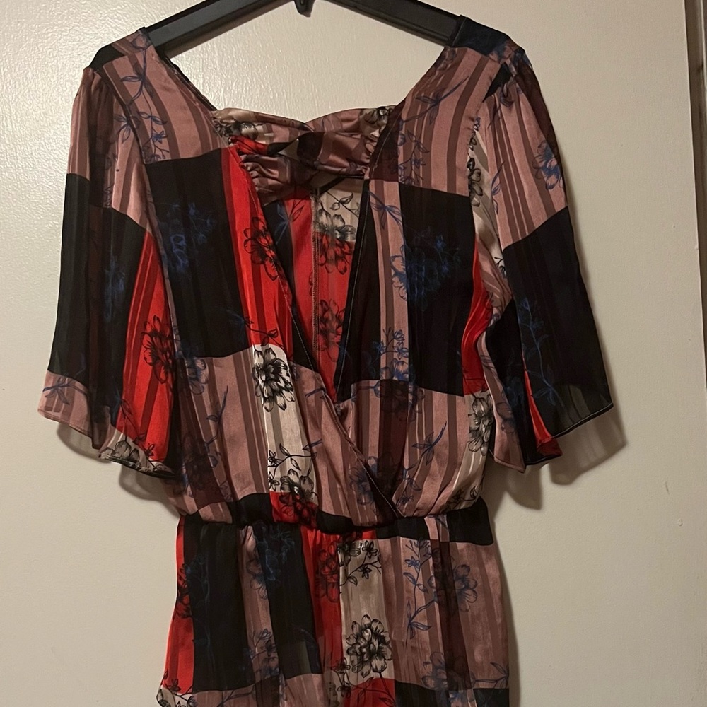 Brand New with tags multi-colored blouse🤩🤩🤩